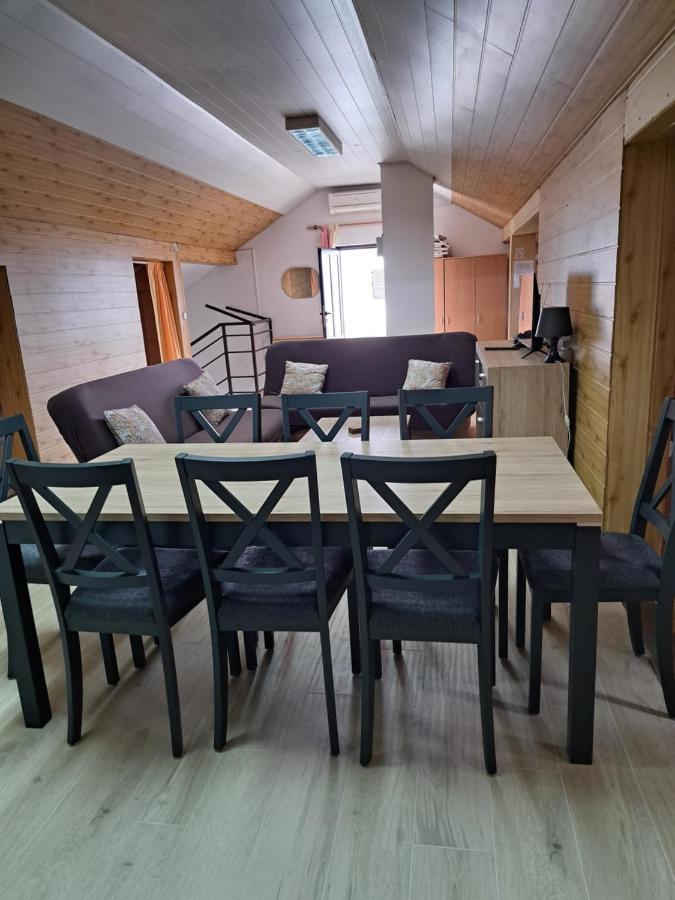 Apartments Corana Kastela Exterior photo